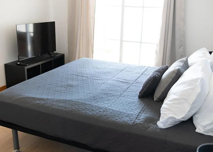 Willa Silver Globe *