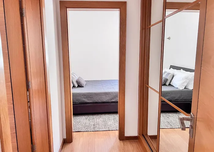 Willa Silver Globe *