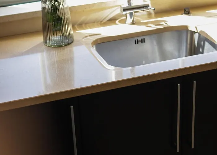 Willa Silver Globe *